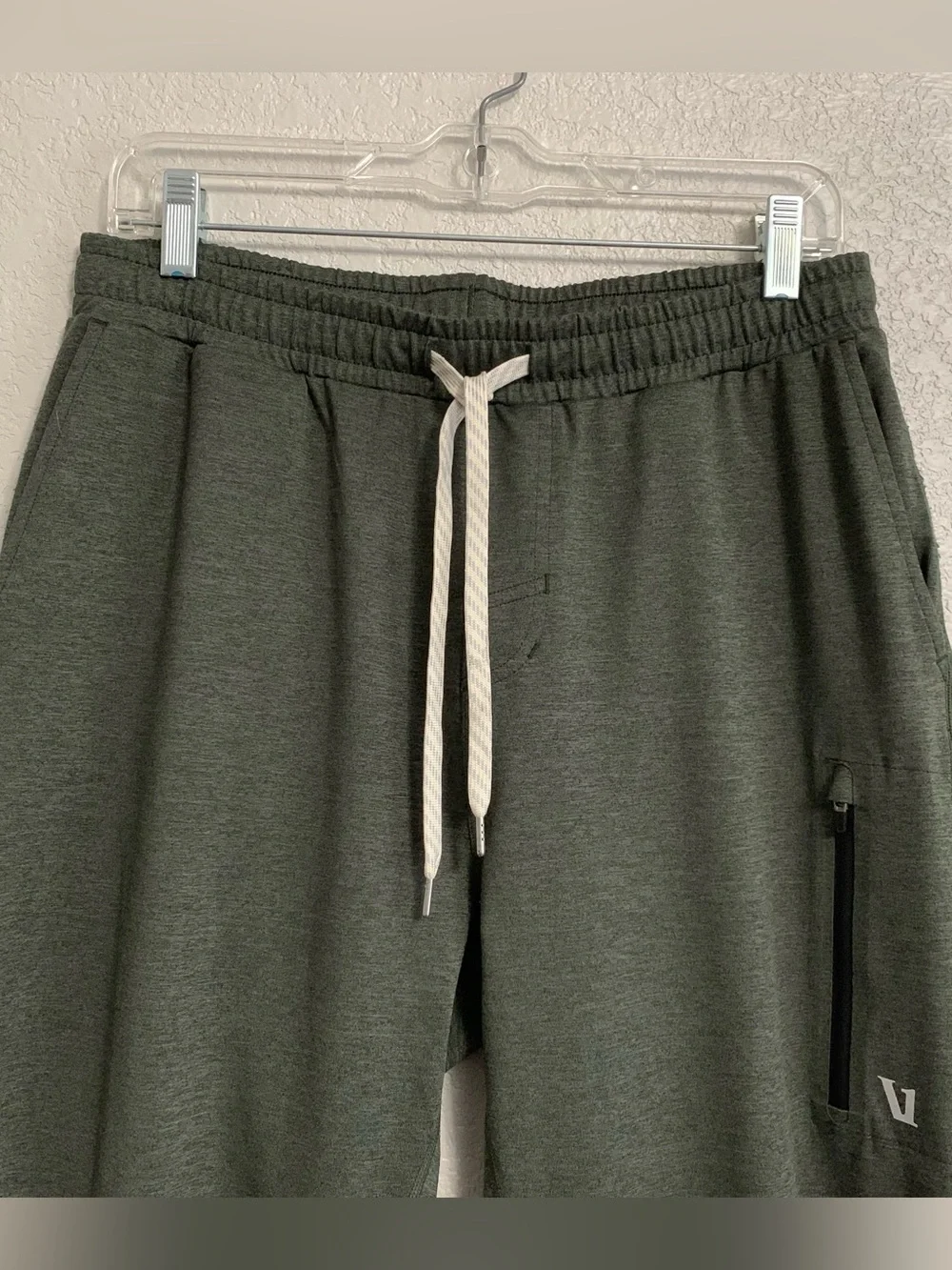 Vuori Sunday Performance Jogger Pants Mens M 28” Drawstring Active Gym V416 - Picture 3 of 9
